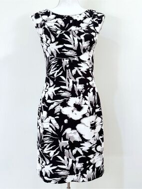 Searle Floral Black and White Sleeveless Dress Size 8